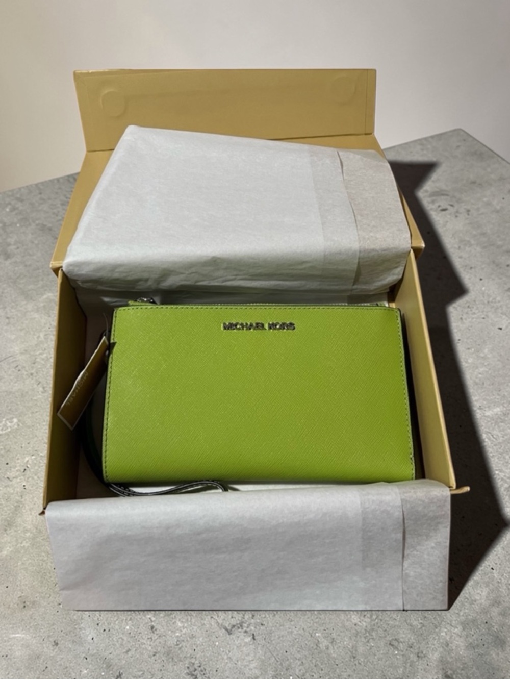 Michael - Michael Kors LEATHER LARGE DOUBLE ZIP WRISTLET LIME Full Inclusion